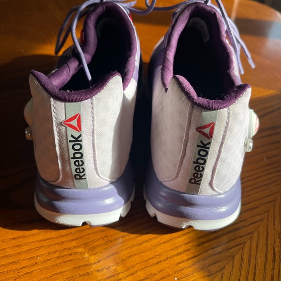 Women’s Reebok Pumps - Picture 3 of 6